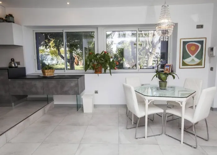 San Salvador * Нерха