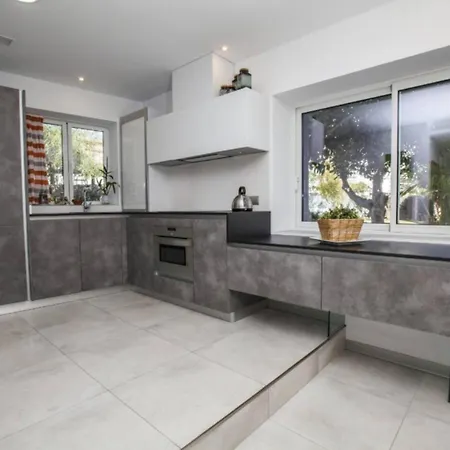 San Salvador Apartment